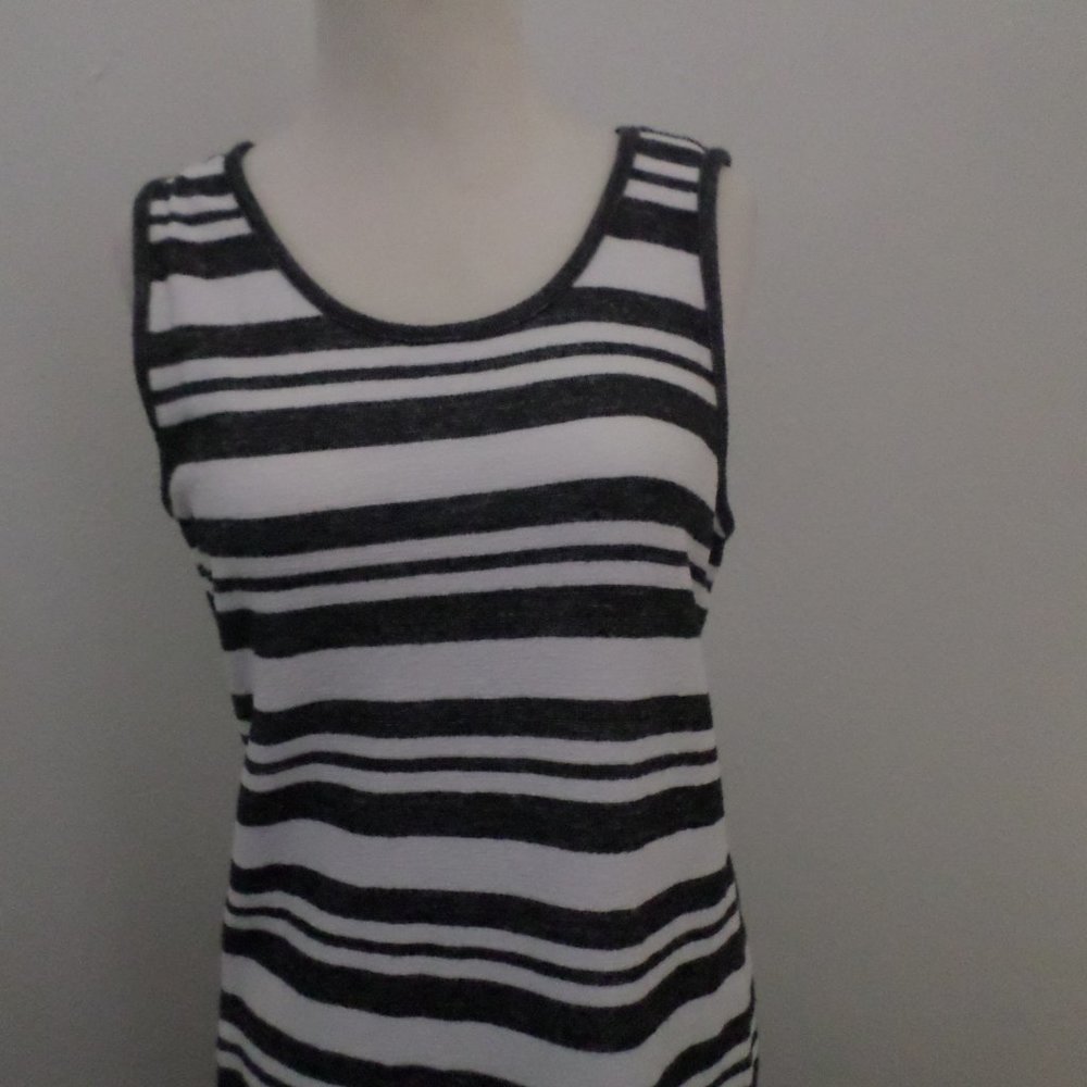 Matty M Knit Dress Midi Size M Striped